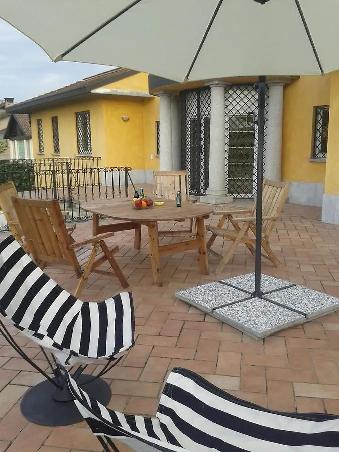 One M Bed & Breakfast Borgarello 0*,